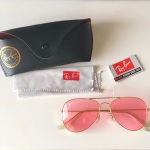 Brand new Ray-Ban aviator sunglasses